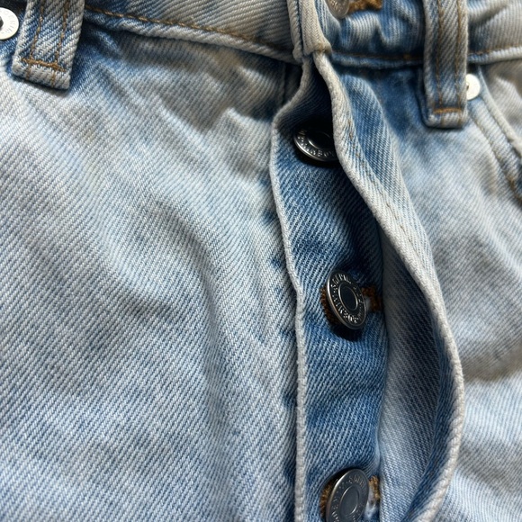 NWOT H&M Distressed Light Blue Denim Skirt Size 6 - Picture 4 of 6